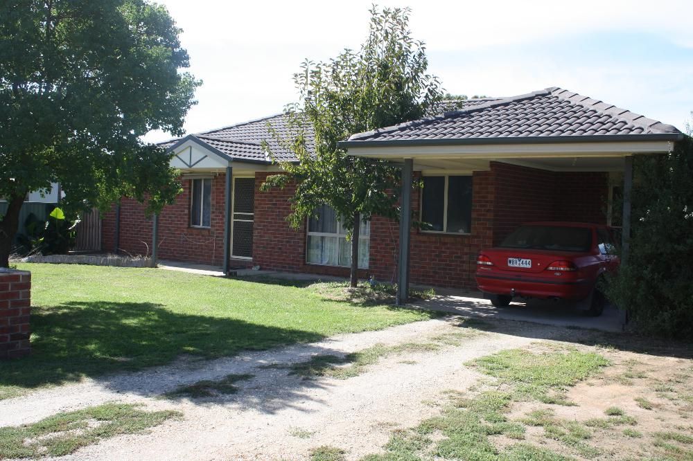 72 Townsend Street, HOWLONG NSW 2643