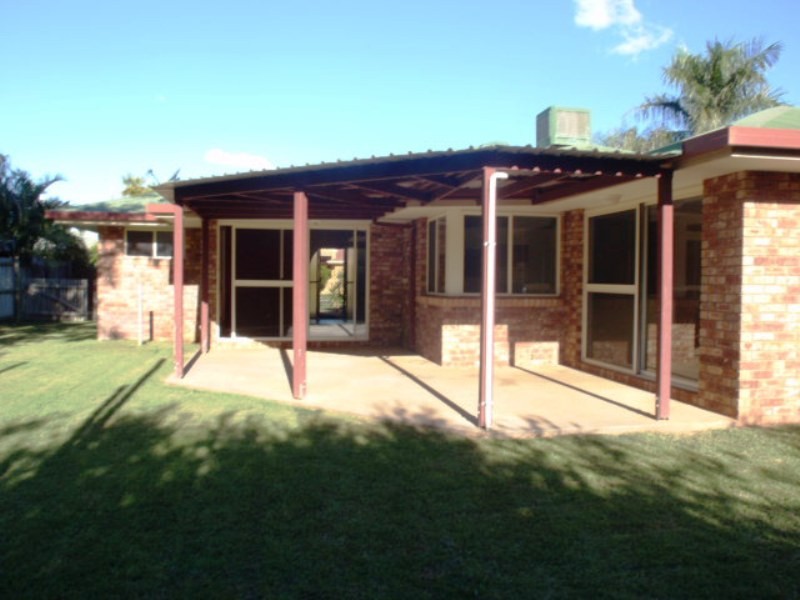 13 Staunton Street, EMERALD, QLD 4720