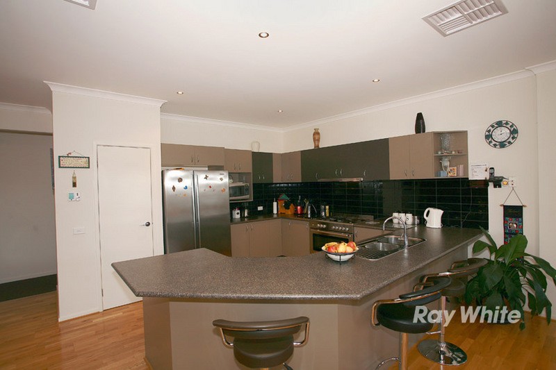 19 White Gum Way, CRANBOURNE NORTH, VIC 3977