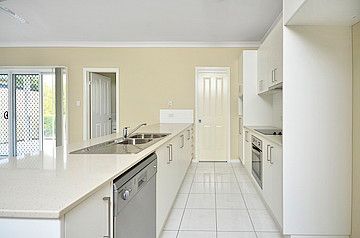 1/27 Railway Parade, NUNDAH, QLD 4012