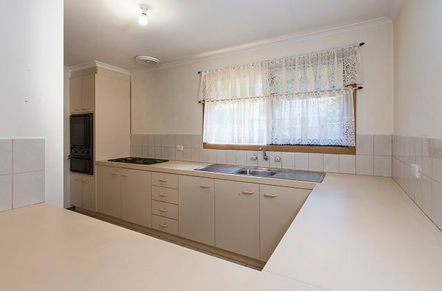 2/4 Woodvale Road, BORONIA, VIC 3155