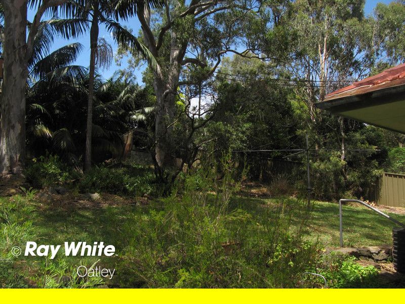 15 Freeman Avenue, OATLEY, NSW 2223