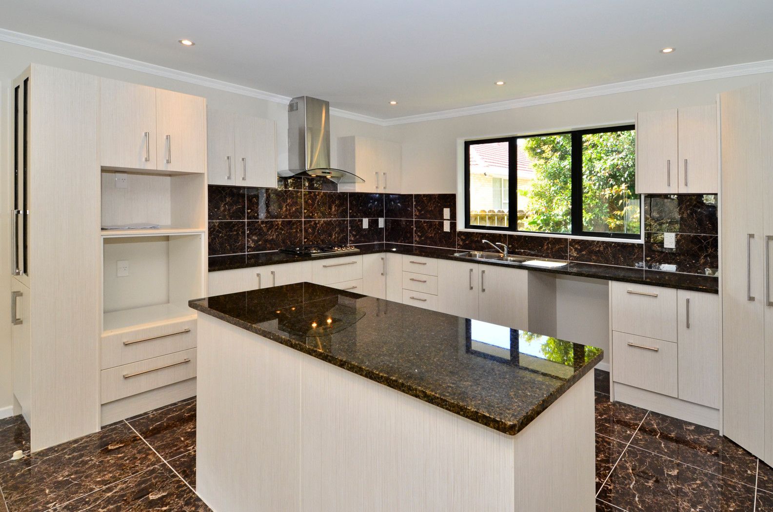 219a Hill Road, THE GARDENS, Manukau City
