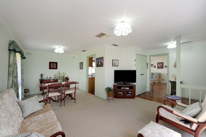 7 Landsdale Crescent, WANTIRNA SOUTH, VIC 3152