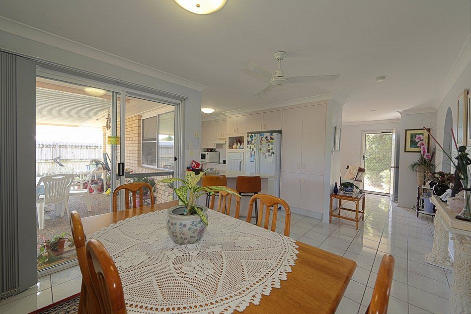 11 Shoreline Crescent, BARGARA QLD 4670