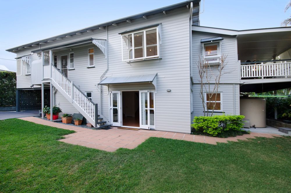 33 Adelaide Street, CLAYFIELD, QLD 4011