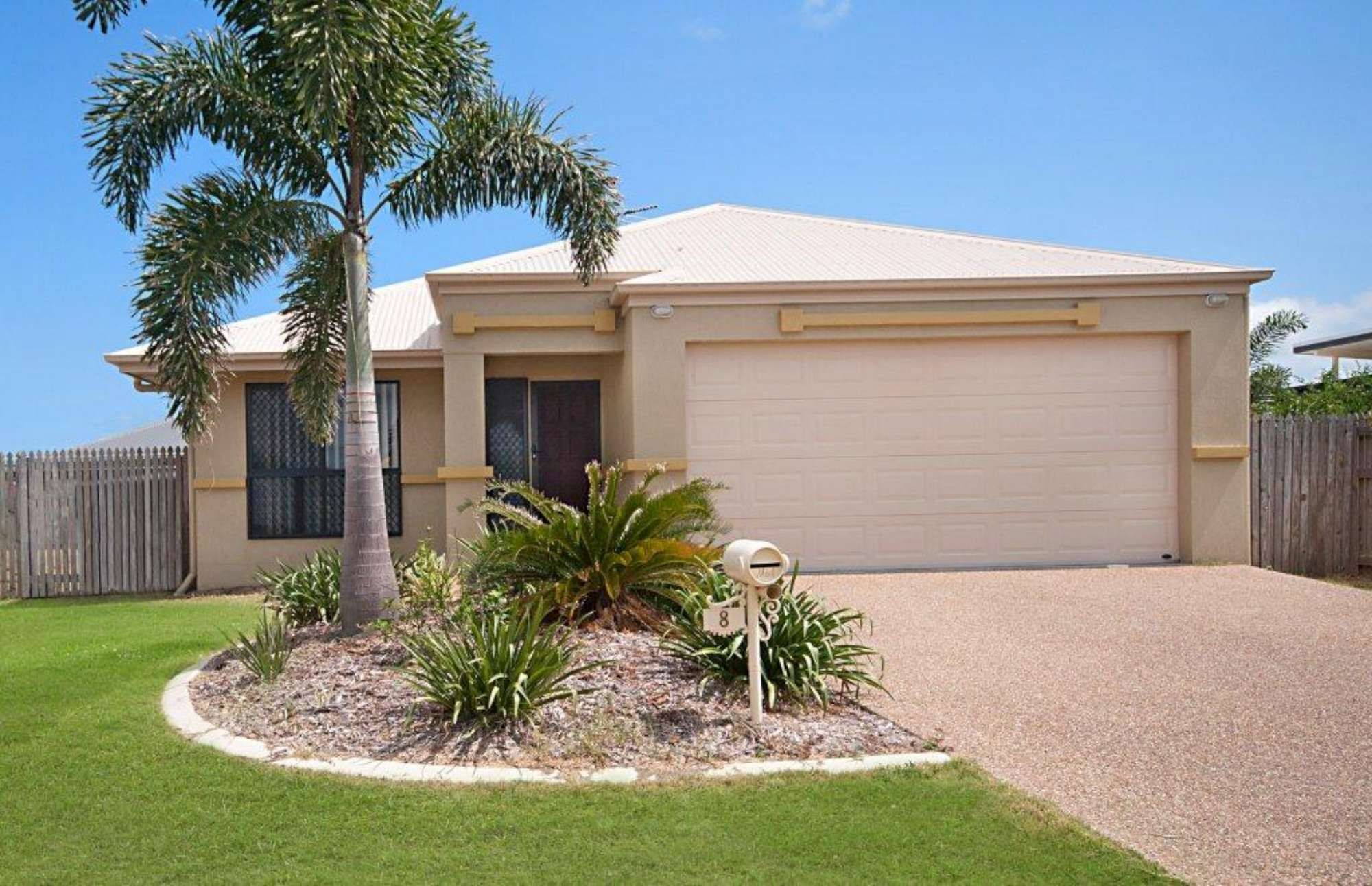 8 Fontwell Court, MOUNT LOW QLD 4818