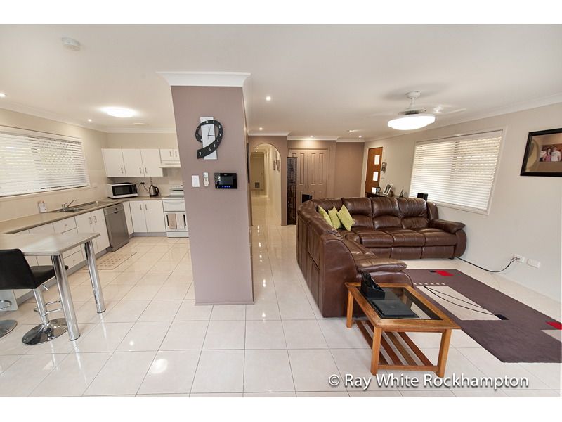 2 Moss Court, FRENCHVILLE, QLD 4701