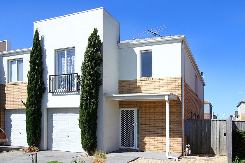 3 Viewbank Circuit, ROXBURGH PARK VIC 3064