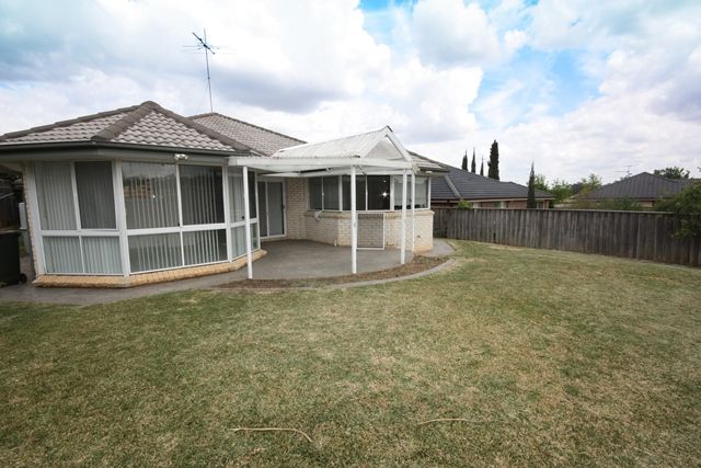 5 Hilltop Place, CURRANS HILL, NSW 2567