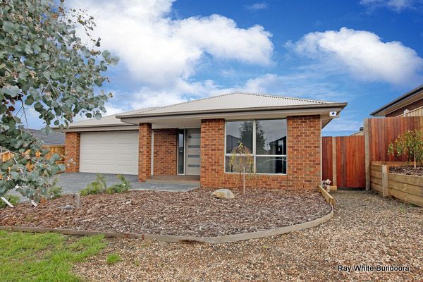 5 Chocolate Lilly Court, WALLAN, VIC 3756