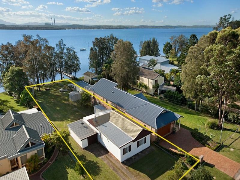 155 Grand Parade, BONNELLS BAY, NSW 2264