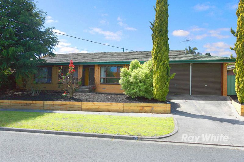 35 Lipton Drive, FRANKSTON, VIC 3199
