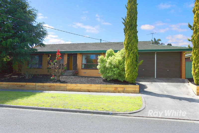 35 Lipton Drive, FRANKSTON, VIC 3199