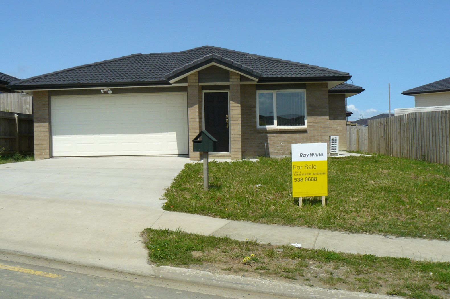 5 John Broad Place, FLAT BUSH, Manukau City