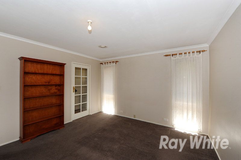 28 Applegum Crescent, FERNTREE GULLY, VIC 3156