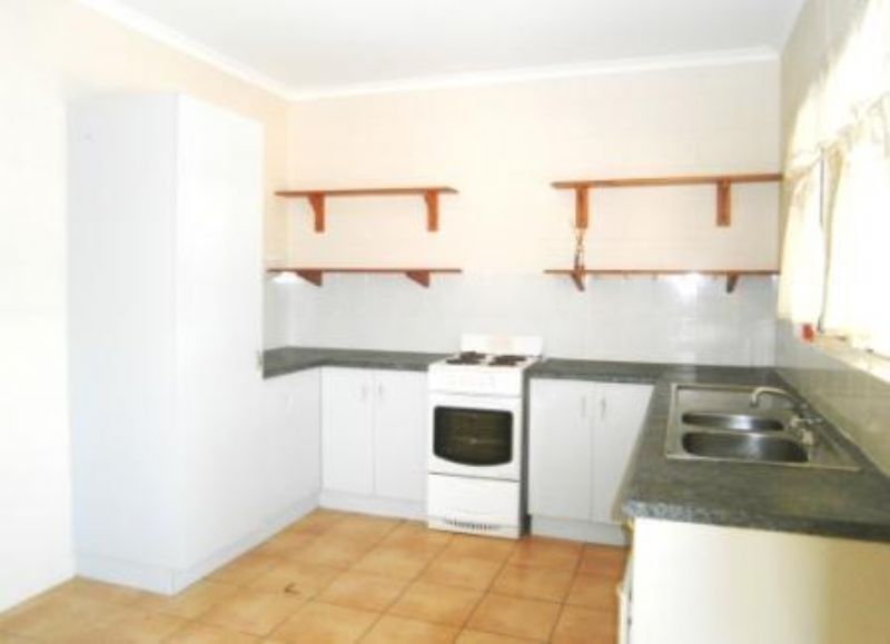 12 SIDLAW Street, SMITHFIELD, QLD 4878