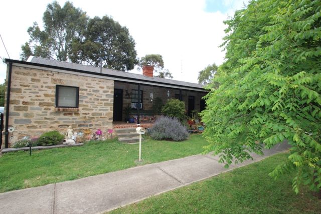52A and 52B Victoria Road, CLARE, SA 5453