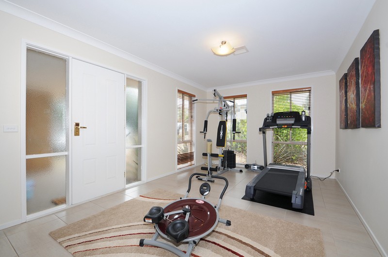 9 Commonwealth Terrace, SANDHURST, VIC 3977