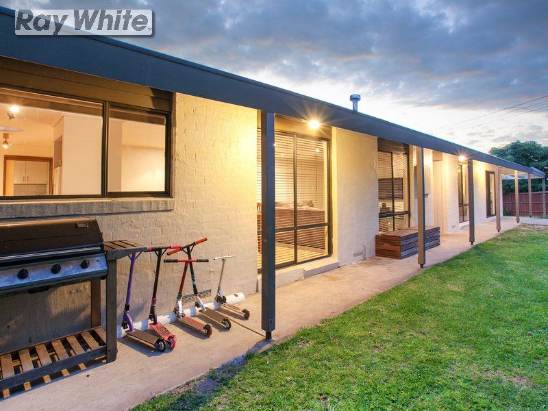 11 Poplar Drive, ROSEBUD, VIC 3939