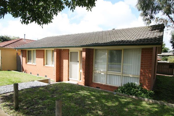 72 Taketa Crescent, FRANKSTON, VIC 3199