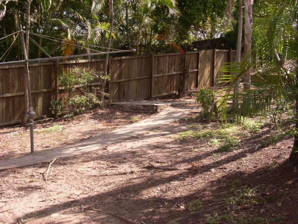 8 Gillingham Street, WOOLLOONGABBA, QLD 4102