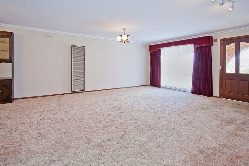 7 Leila Crescent, BELL POST HILL, VIC 3215