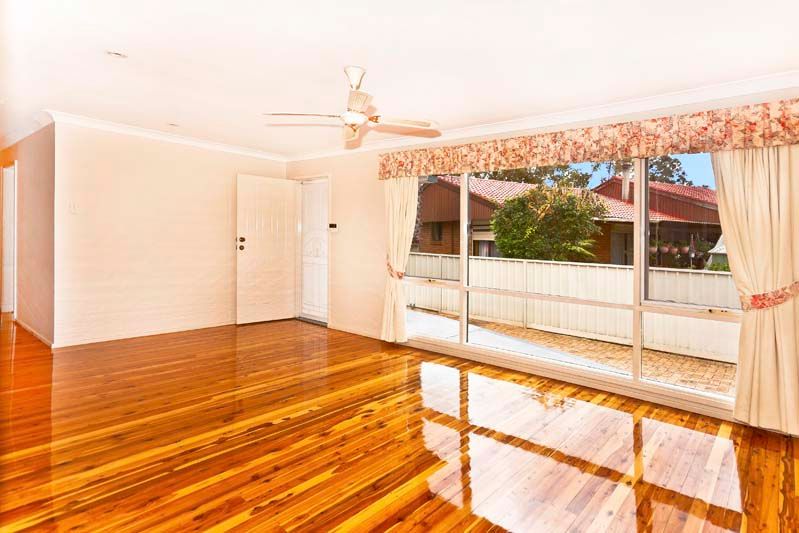 7 Coburg Place, ST JOHNS PARK, NSW 2176