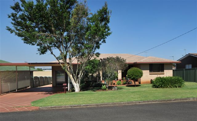 72 Jack Street, DARLING HEIGHTS QLD 4350