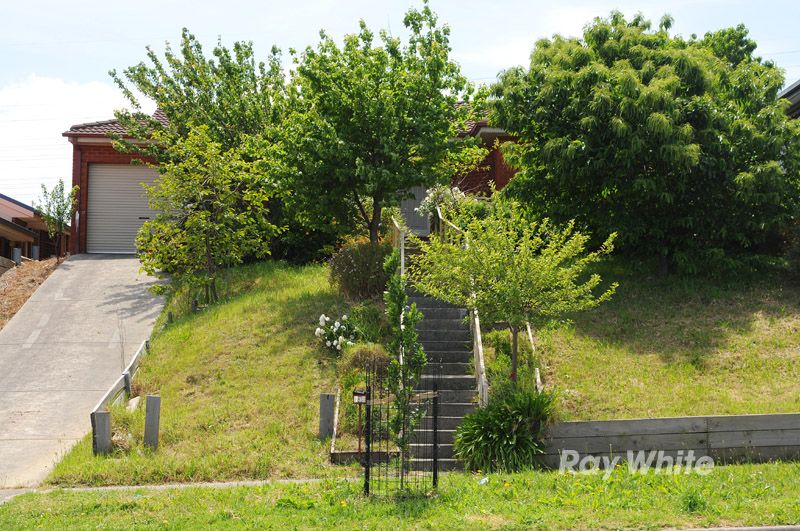 133 Glen Eagles Drive, ENDEAVOUR HILLS, VIC 3802