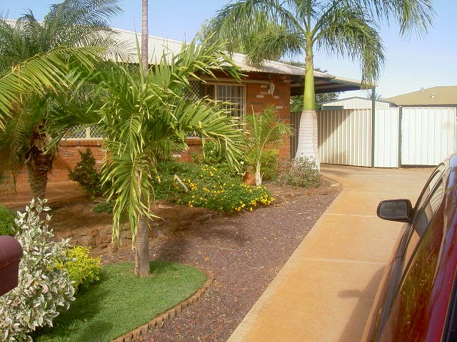 16 WHITE Court, BAYNTON, WA 6714
