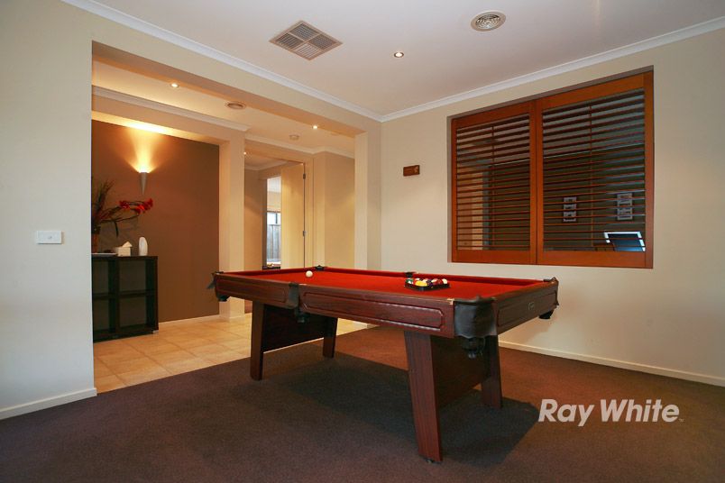 8 Moreton Bay Boulevard, LYNDHURST, VIC 3975