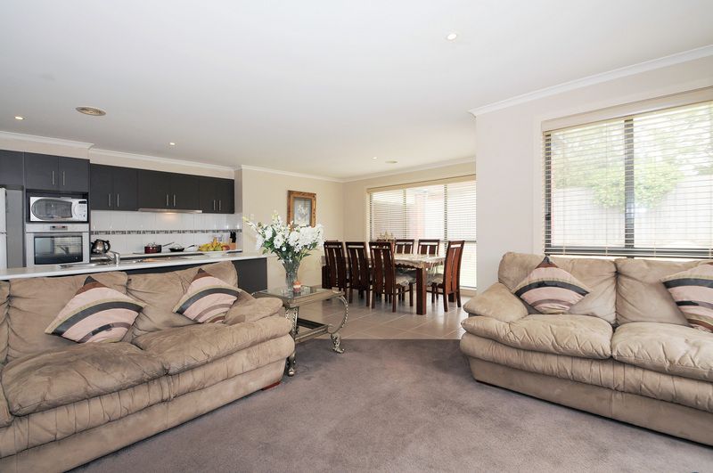 6 Sandalwood Grove, CARRUM DOWNS, VIC 3201