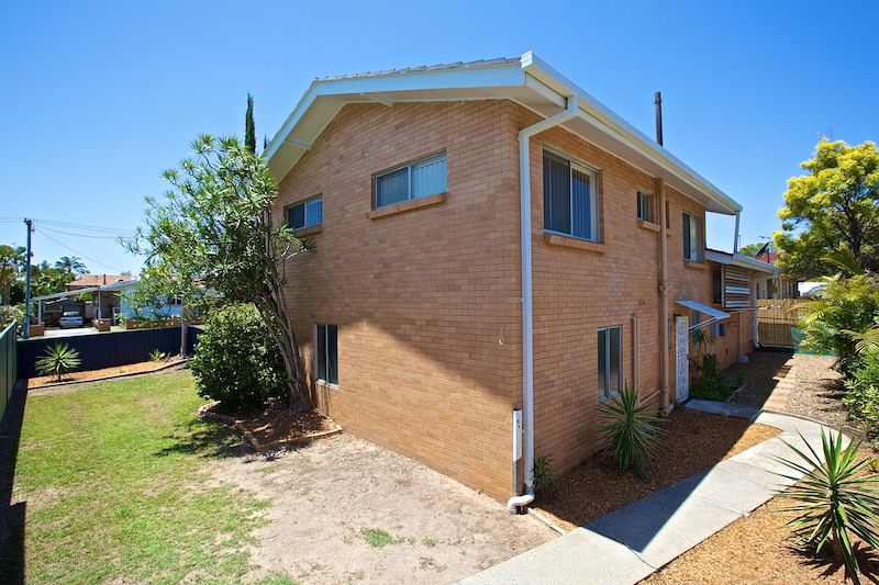 12 Ashton Street, LABRADOR, QLD 4215