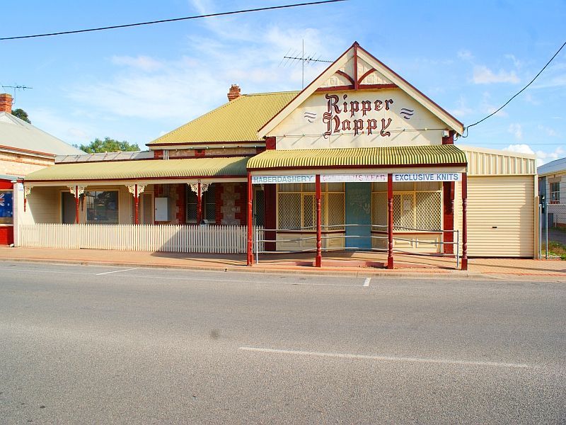 55 Railway Terrace, TAILEM BEND SA 5259