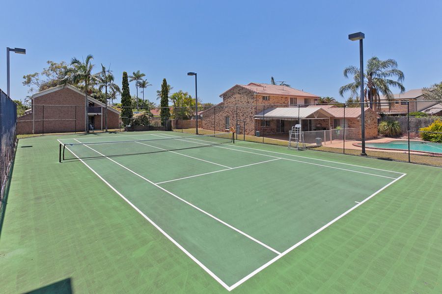 4 Hewton Court, WISHART, QLD 4122