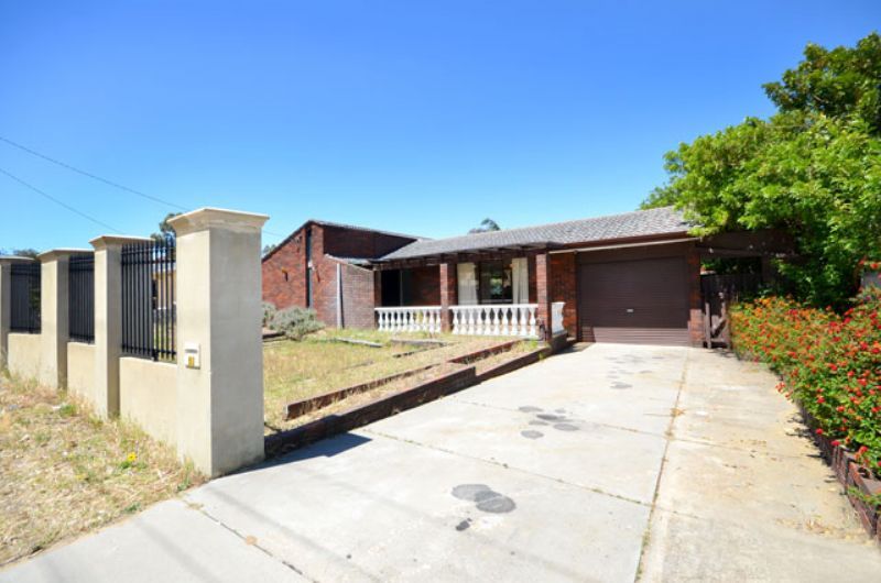 90 Girrawheen Avenue, GIRRAWHEEN, WA 6064