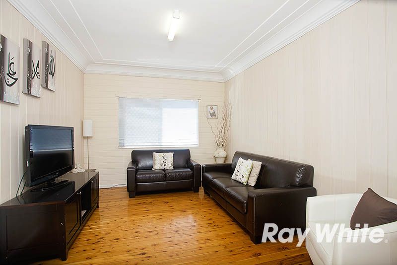 657 Forest Road, PEAKHURST, NSW 2210