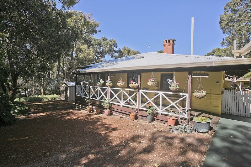 3 Schmitt Road, KALAMUNDA WA 6076