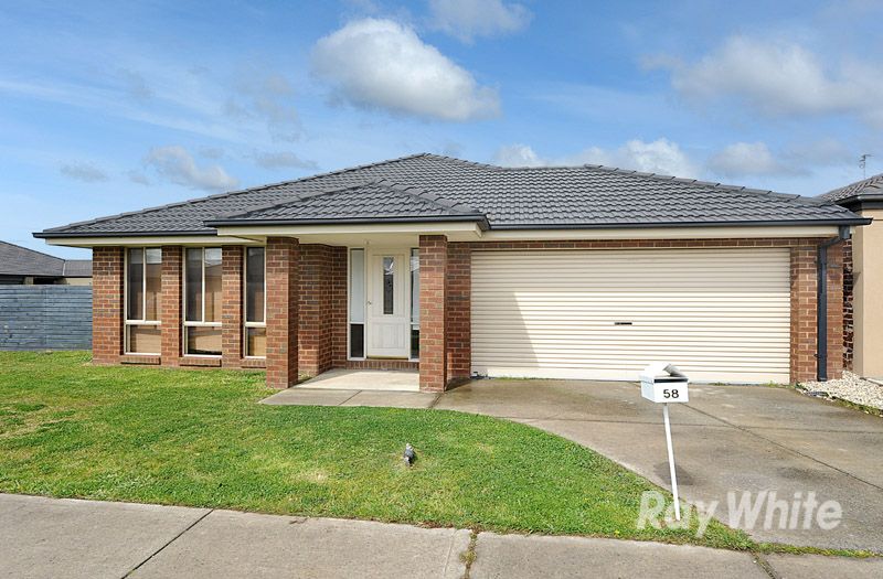58 Sandalwood Drive, PAKENHAM VIC 3810