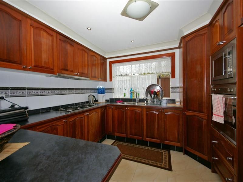 PUNCHBOWL, NSW 2196