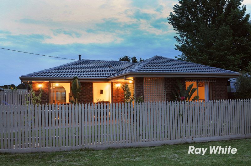 15 Jindalee Gardens, CRANBOURNE, VIC 3977
