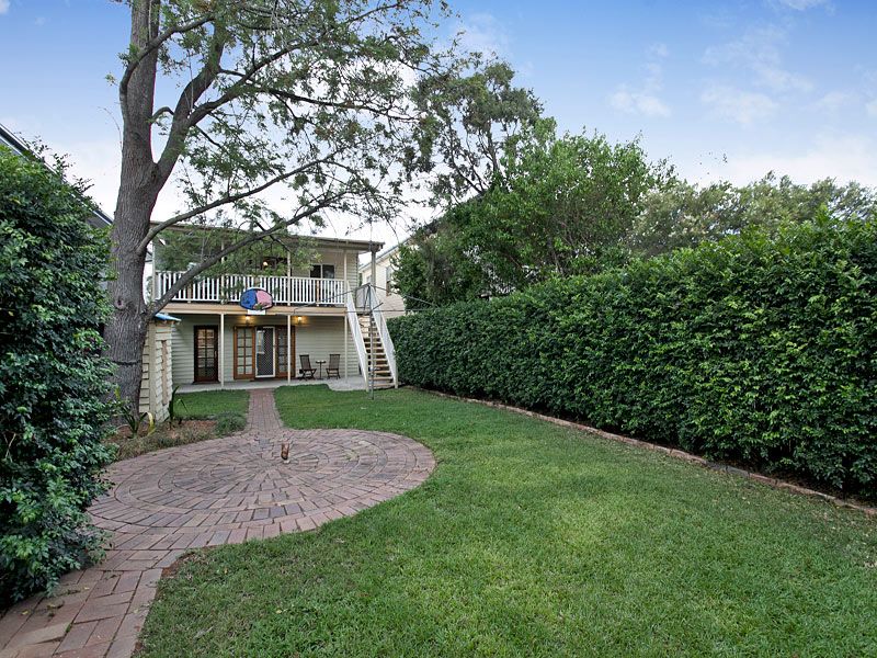 14 Winchester Street, HAMILTON, QLD 4007