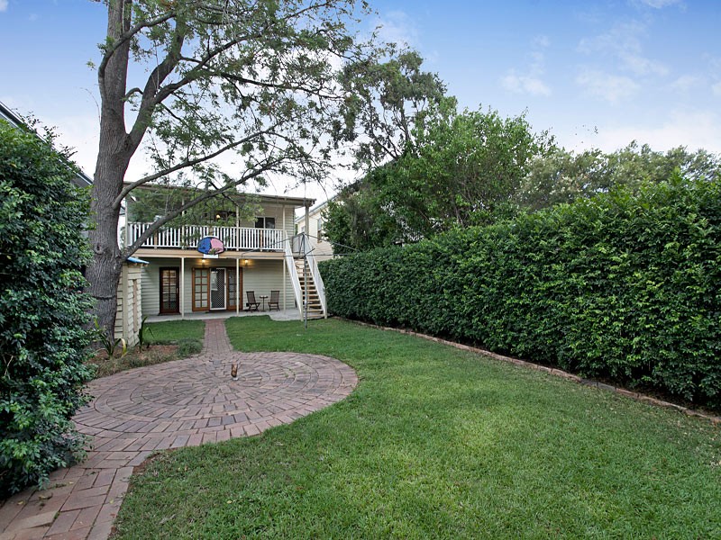 14 Winchester Street, HAMILTON, QLD 4007