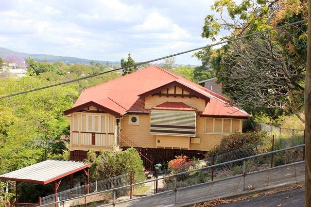 11 Atkins Street, RED HILL QLD 4059