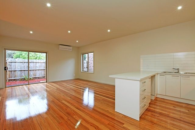 2/73 Darebin Boulevard, RESERVOIR, VIC 3073