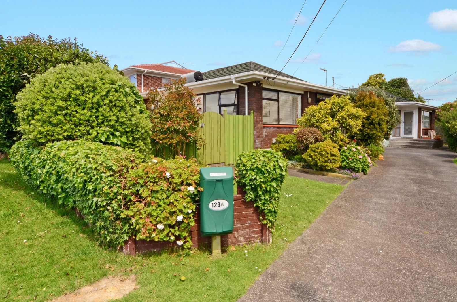 123a Chivalry Road, GLENFIELD, North Shore City