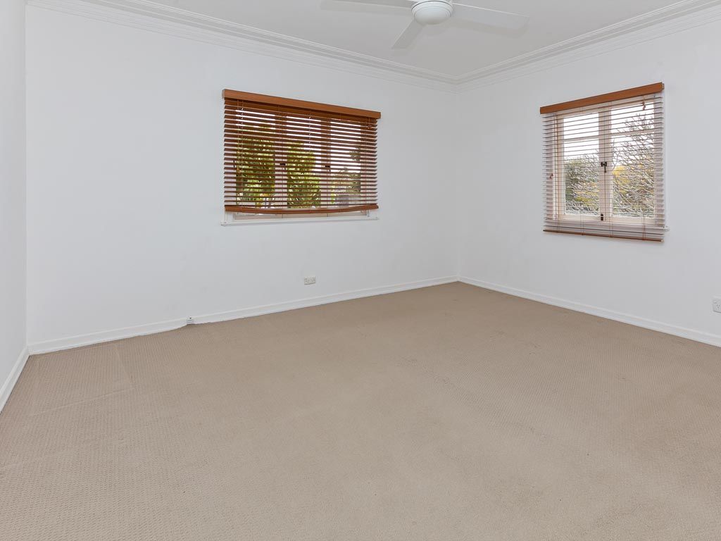 19 Woodville Street, HENDRA, QLD 4011