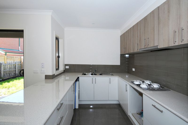97 Oberon Drive, Carrum Downs, VIC 3201