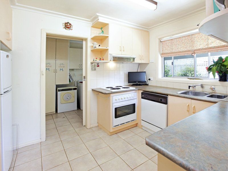 19 Bonsey Road, HIGHTON, VIC 3216